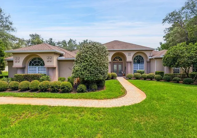 Photo 3 of Single family home for sale at 10470 Ramble Ridge Ct, Weeki Wachee, FL 34613 | MLS# W7887444 | Listing updated on 2026-09-19