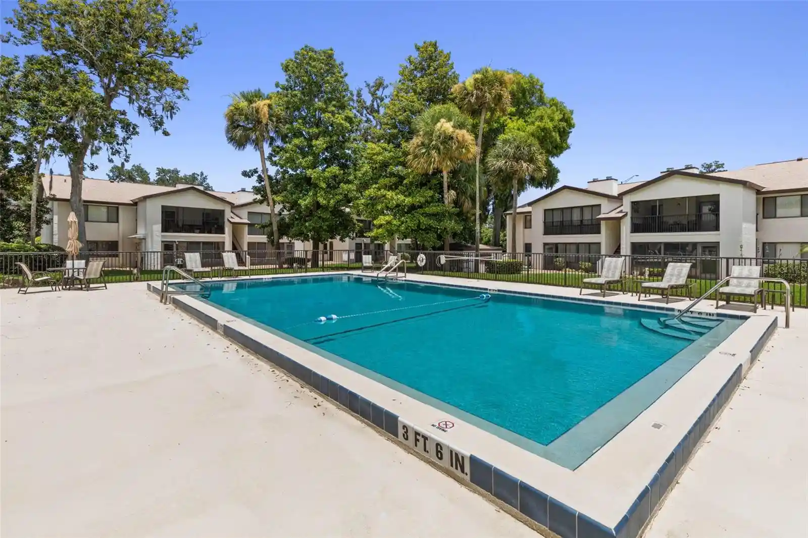 Listing Photo 2 - Condo for sale in 1 Tomoka Oaks Blvd located at 1 Tomoka Oaks Blvd, ORMOND BEACH, FL 32174 - Unit #137