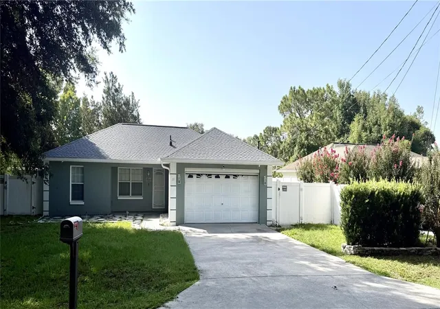 Photo 1 of Single family home for sale at 11 Pecan Pass Way, Ocala, FL 34472 | MLS# G5114785 | Listing updated on 2026-08-30