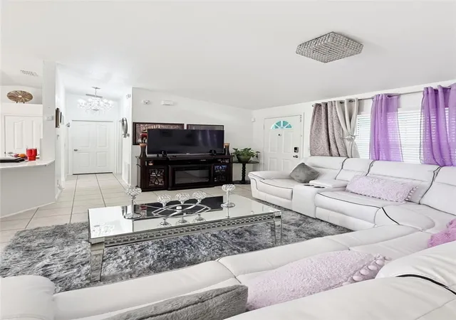Photo 2 of Single family home for sale at 11 Pecan Pass Way, Ocala, FL 34472 | MLS# G5114785 | Listing updated on 2026-08-30