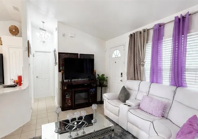 Photo 3 of Single family home for sale at 11 Pecan Pass Way, Ocala, FL 34472 | MLS# G5114785 | Listing updated on 2026-08-30
