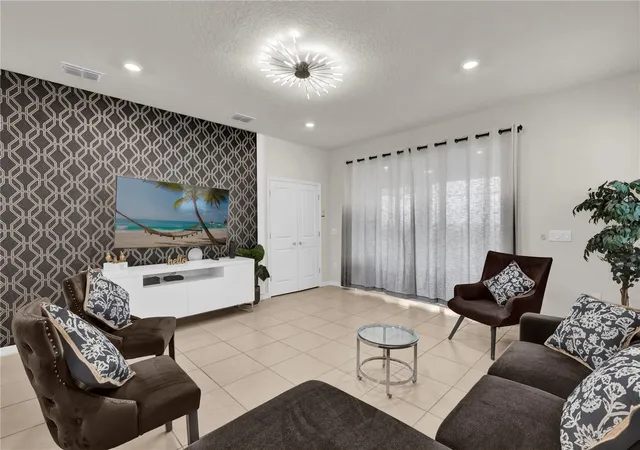 5th image of 1897 Summer Dr, Davenport, FL 33897 | MLS# O6423233