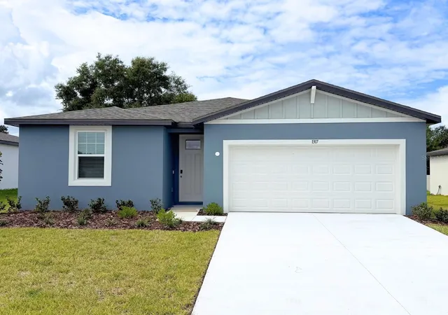 Single family home for sale at 1317 Oak Valley Dr, AUBURNDALE, FL 33823 | MLS# TB8526970