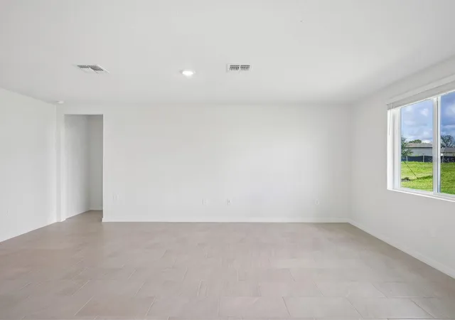 Photo 3 of Single family home for sale at 1317 Oak Valley Dr, Auburndale, FL 33823 | MLS# TB8526970 | Listing updated on 2026-10-10