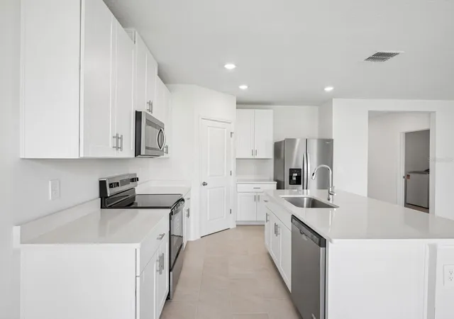Photo 3 of Single family home for sale at 1317 Oak Valley Dr, Auburndale, FL 33823 | MLS# TB8526970 | Listing updated on 2026-10-10