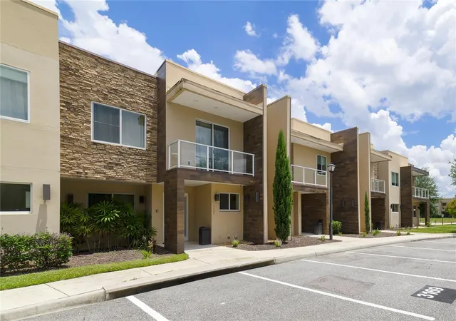 Photo 4 of Townhouse for sale at 3169 Pantanal Ln, Kissimmee, FL 34747 | MLS# S5153276 | Listing updated on 2026-07-09