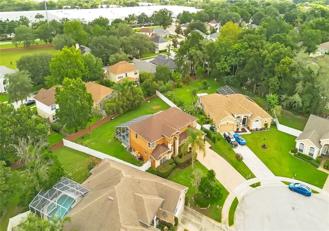 Homes for sale in Lake Mary, FL | 246 Bowling Green Ct, Lake Mary, FL 32746 | MLS# O6423250
