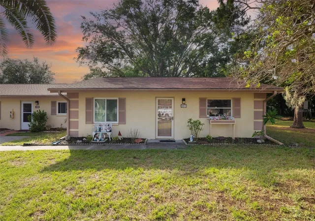 Photo 1 of Single family home for sale at 4586 Mohican Trl #147, Sarasota, FL 34233 | MLS# A4699365 | Listing updated on 2026-08-25