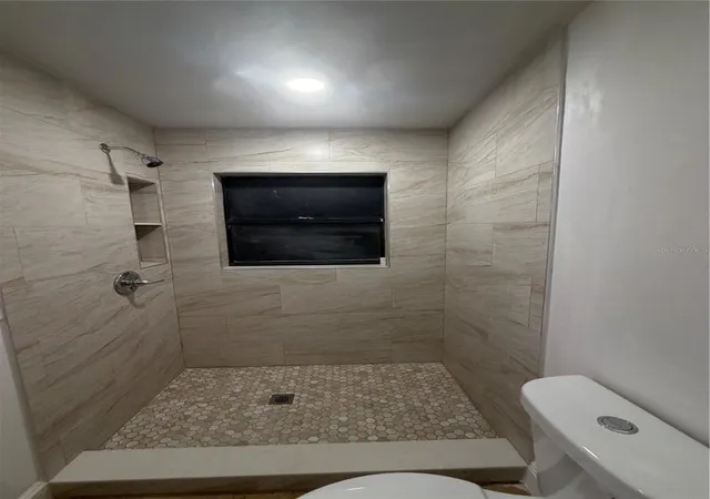 Photo 37 of Single family home for sale at 9433 Palm Tree Dr, Windermere, FL 34786 | MLS# O6423262 | Listing updated on 2026-09-12