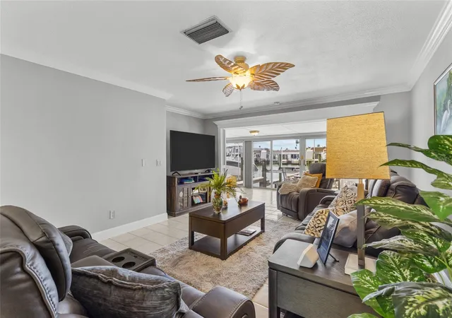 Listing Photo 5 - Condo for sale in building located at 531 Boca Ciega Pt Blvd S, ST PETERSBURG, FL 33708 - Unit #531