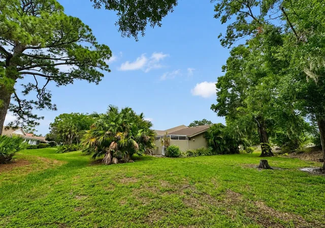 Listing Photo 4 - Condo for sale in building located at 5608 37th St E, BRADENTON, FL 34203 - Unit #26