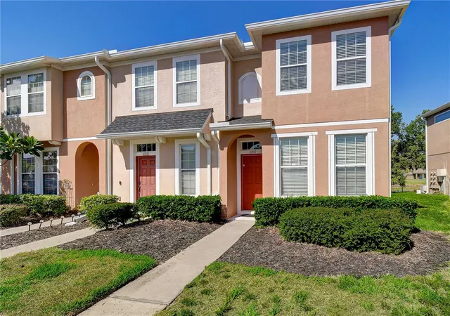 Photo 4 of Townhouse for sale at 6919 Towering Spruce Dr, Riverview, FL 33578 | MLS# TB8527000 | Listing updated on 2026-10-02