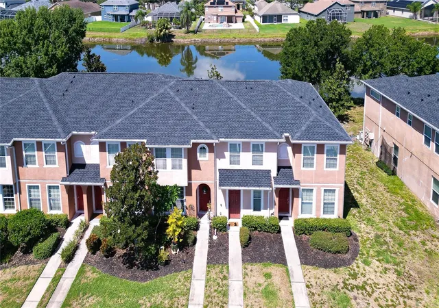 Photo 3 of Townhouse for sale at 6919 Towering Spruce Dr, Riverview, FL 33578 | MLS# TB8527000 | Listing updated on 2026-10-02