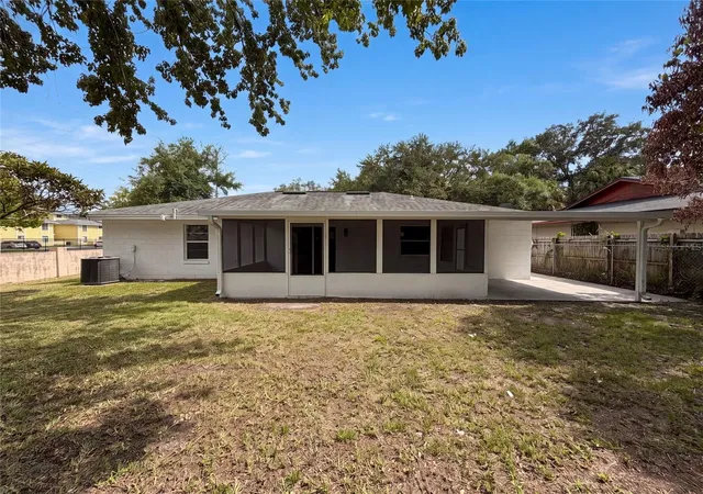 Photo 4 of Single family home for sale at 2401 Myakka Dr, Orlando, FL 32839 | MLS# O6423279 | Listing updated on 2026-09-18