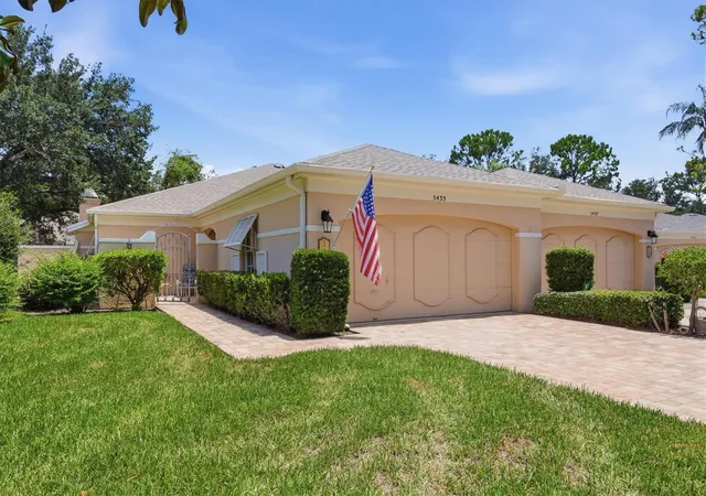 Photo 3 of Single family home for sale at 5435 Chanteclaire #69, Sarasota, FL 34235 | MLS# A4699376 | Listing updated on 2026-08-20