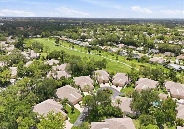 Photo 4 of House for sale at 5435 Chanteclaire #69, Sarasota, FL 34235 | MLS# A4699376 | Listing updated on 2026-08-20