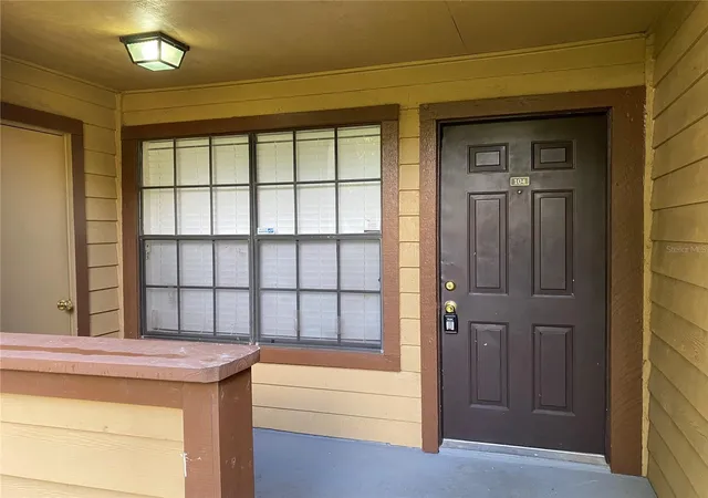 Homes for sale in Altamonte Springs, FL | 400 Lake Placid Ct #104, Altamonte Springs, FL 32701 | MLS# O6423281