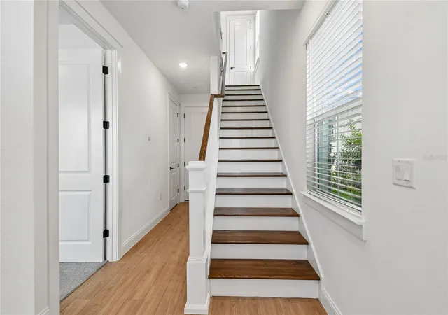 3rd image of 230 Pasquala Wy, Oviedo, FL 32765 | MLS# O6423287