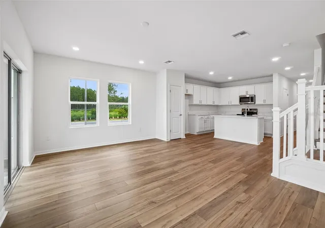 Photo 4 of Townhouse for sale at 6844 Holcombe Dl Dr, Zephyrhills, FL 33541 | MLS# TB8527007 | Listing updated on 2026-09-20