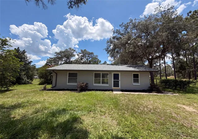 Homes for sale in Dunnellon, FL | 1870 Sw Valencia Heights Ave, Dunnellon, FL 34431 | MLS# O6423295