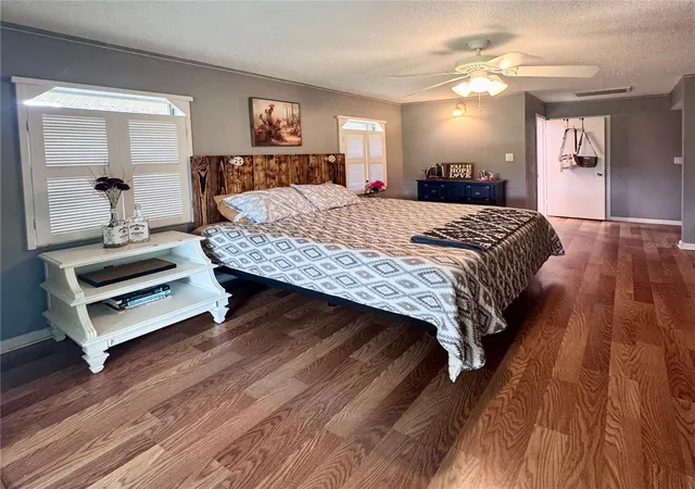 Photo 5 of Single family home for sale at 6088 Fairway Dr, Ridge Manor, FL 33523 | MLS# W7887447 | Listing updated on 2026-08-31