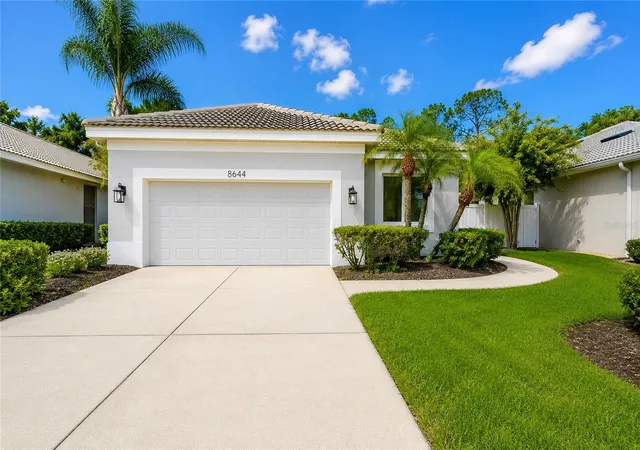 Photo 3 of Single family home for sale at 8644 54th Avenue Cir E, Bradenton, FL 34211 | MLS# A4699382 | Listing updated on 2026-09-20
