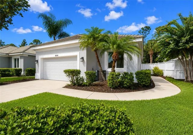Photo 3 of Single family home for sale at 8644 54th Avenue Cir E, Bradenton, FL 34211 | MLS# A4699382 | Listing updated on 2026-09-20
