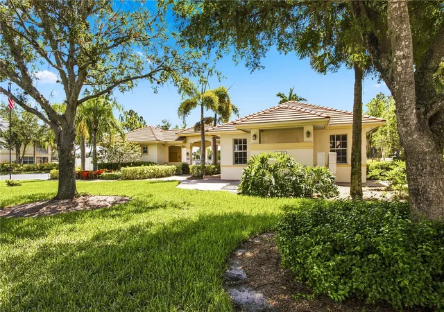 Homes for sale in Fort Myers, FL | 3010 Meandering Wy #101, Fort Myers, FL 33905 | MLS# O6423317