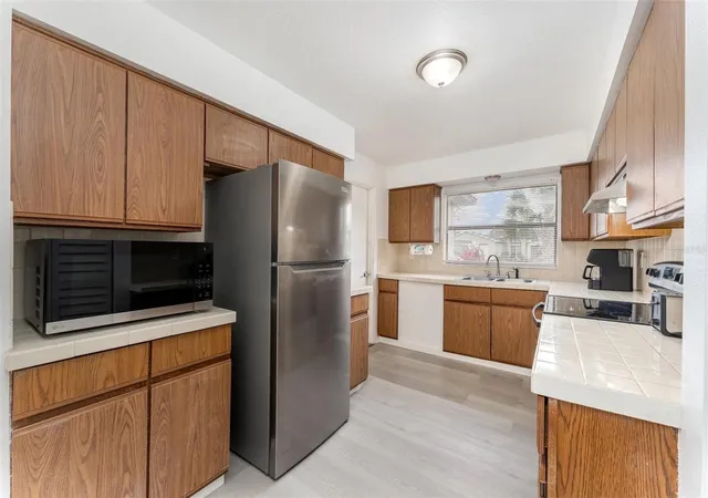 Photo 4 of Single family home for sale at 334 Dagama Ct, Kissimmee, FL 34758 | MLS# O6423318 | Listing updated on 2026-08-18