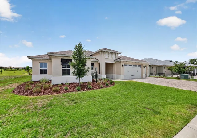 Photo 2 of Single family home for sale at 10706 Sw 99th Place, Dunnellon, FL 34432 | MLS# OM728084 | Listing updated on 2026-08-28