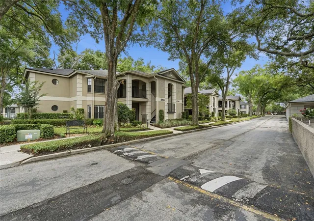 Homes for sale in ALTAMONTE SPRINGS, FL | 1055 N Kensington Park Dr S, ALTAMONTE SPRINGS, FL 32714