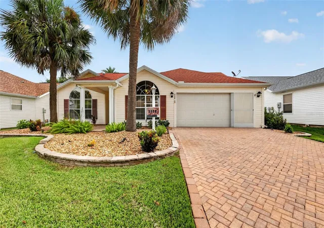 1st image of 2129 Margarita Dr, Lady Lake, FL 32159 | MLS# G5114797