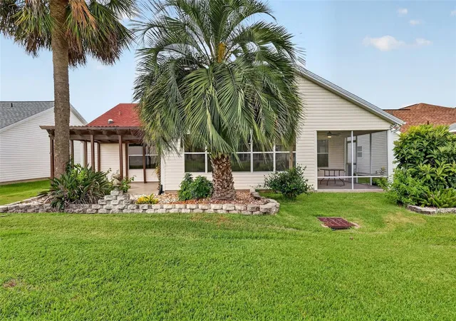 image of 2129 Margarita Dr, Lady Lake, FL 32159 | MLS# G5114797