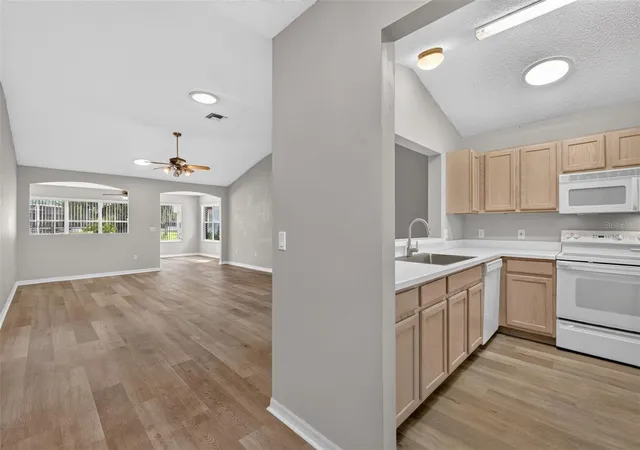 image of 2129 Margarita Dr, Lady Lake, FL 32159 | MLS# G5114797