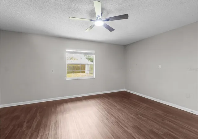 Photo 2 of Single family home for sale at 2417 Roslyn Ln, Lakeland, FL 33812 | MLS# TB8527060 | Listing updated on 2026-10-02