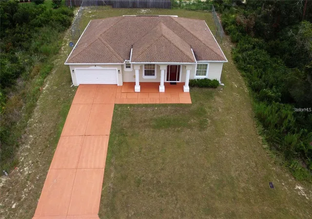 Photo 3 of Single family home for sale at 15747 SW 47th Avenue Rd, Ocala, FL 34473 | MLS# OM728090 | Listing updated on 2026-09-02
