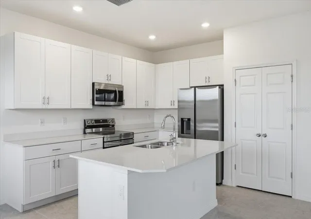 Photo 2 of Sale Pending at 167 Bottle Brush Dr, Haines City, FL 33844 | MLS# O6423360 | Listing updated on 2026-09-17