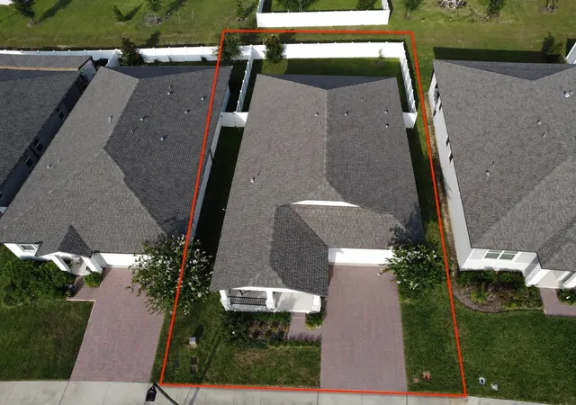 Photo 3 of Single family home for sale at 2312 Crossbow St, Clermont, FL 34715 | MLS# S5153296 | Listing updated on 2026-09-03