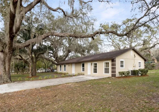 Photo 1 of Single family home for sale at 210 Pearl St, Mascotte, FL 34753 | MLS# TB8527091 | Listing updated on 2026-09-26