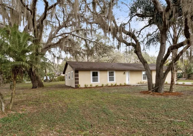 Photo 3 of Single family home for sale at 210 Pearl St, Mascotte, FL 34753 | MLS# TB8527091 | Listing updated on 2026-09-26