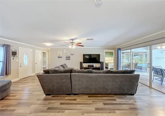 3rd image of 1523 Canterbury Cir, Casselberry, FL 32707 | MLS# O6423372