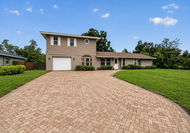 Photo 1 of Single family home for sale at 5408 Evora Ave, Sarasota, FL 34235 | MLS# A4699401 | Listing updated on 2026-08-08