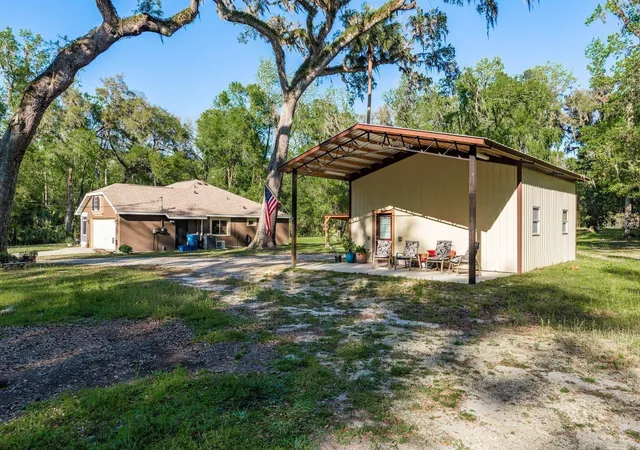 Photo 3 of Single family home for sale at 7182 Griffin Rd, Brooksville, FL 34601 | MLS# TB8527097 | Listing updated on 2026-10-05