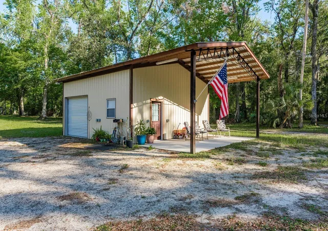 Photo 4 of Single family home for sale at 7182 Griffin Rd, Brooksville, FL 34601 | MLS# TB8527097 | Listing updated on 2026-10-05
