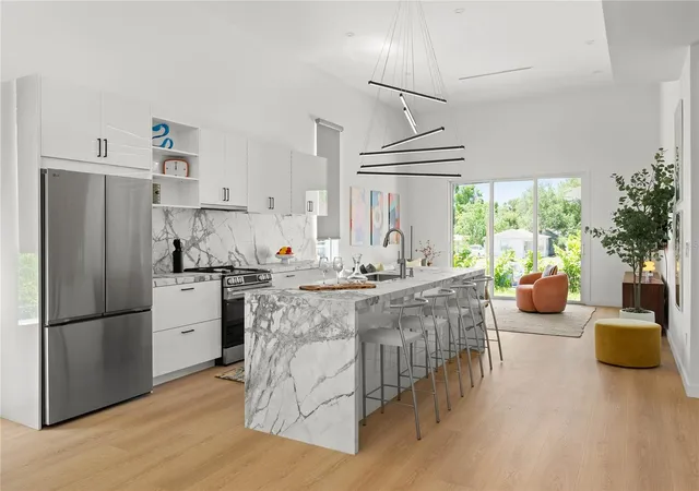 5th image of 718 14th Avenue S, Saint Petersburg, FL 33701 | MLS# TB8527101