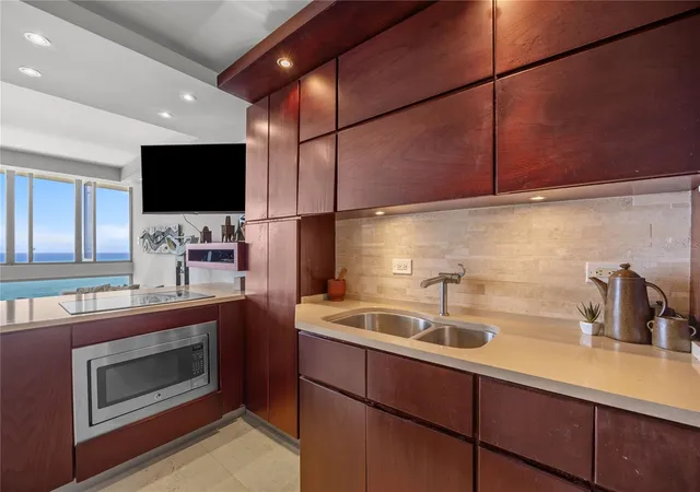 Homes for sale in San Juan, PR | 1035 Ashford Ave #1206, San Juan, PR 00907 | MLS# PR9122636