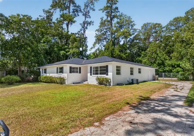 2nd image of 1220 Ne 16th Ave, Ocala, FL 34470 | MLS# OM728095