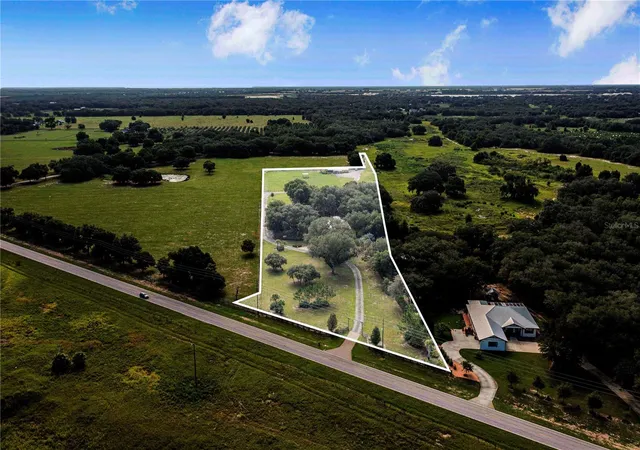 2nd image of 2424 Burns Ave, Lake Wales, FL 33898 | MLS# P4939257