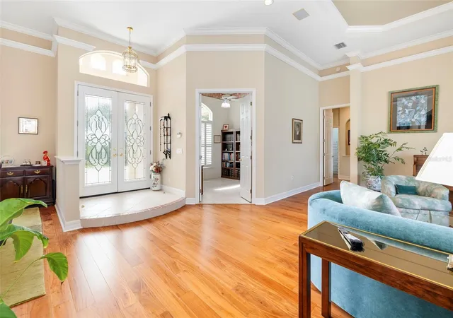 Photo 3 of Single family home for sale at 2528 Tom Morris Dr, Sarasota, FL 34240 | MLS# A4699406 | Listing updated on 2026-09-01