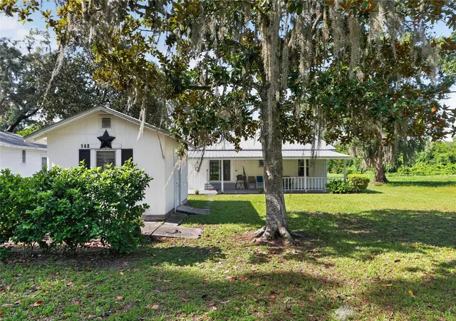 5th image of 148 Lake Shore Ter, Interlachen, FL 32148 | MLS# GC541792